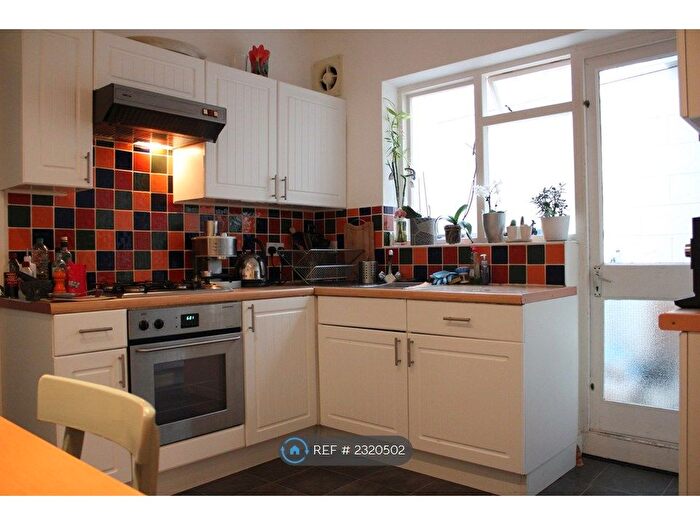 1 Bedroom Flat To Rent In Tooting, London, SW17