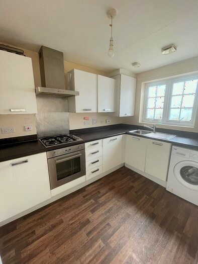 2 Bedroom End Of Terrace House To Rent In Horse Leaze Road, Bristol, BS16