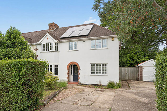 4 Bedroom House To Rent In Elizabeth Way, Stoke Poges, SL2