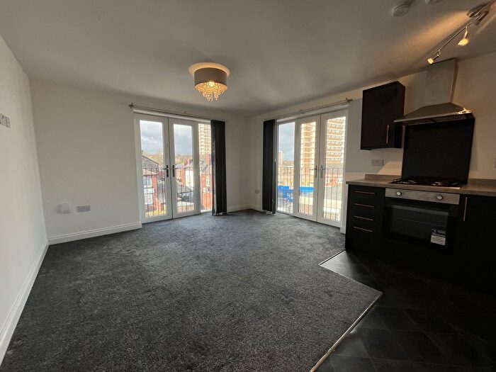 1 Bedroom Flat To Rent In Low Gables, LS12