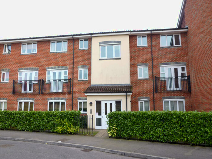 2 Bedroom Flat To Rent In Kiln Way, LU5