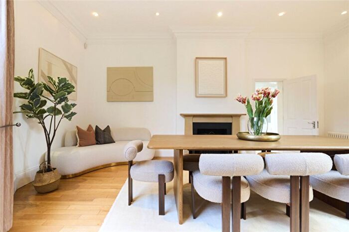 5 Bedroom Semi-Detached House For Sale In Rudall Crescent, London, NW3