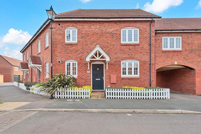 2 Bedroom Flat For Sale In Hovingham Drive, Great Denham, MK40