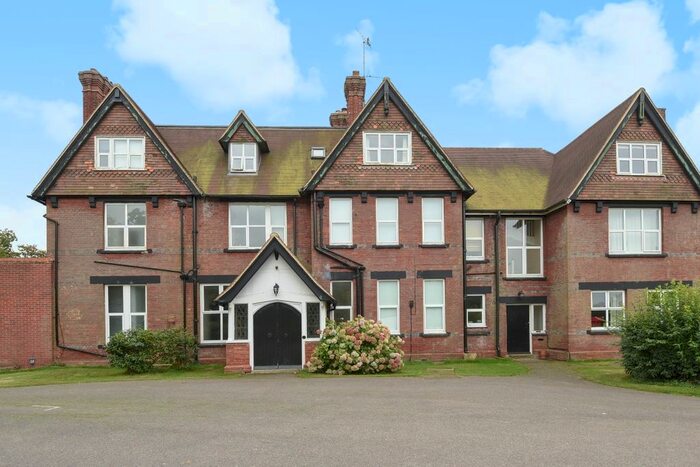 1 Bedroom Flat To Rent In Ends Place, Byfleets Lane, Warnham, Horsham, RH12