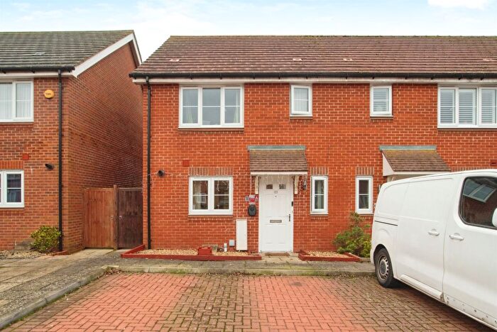 3 Bedroom End Terrace House For Sale In Offord Grove, Leavesden, Watford, WD25