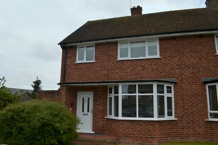3 Bedroom Semi-Detached House To Rent In Archery Road Meriden Coventry West Midlands, CV7
