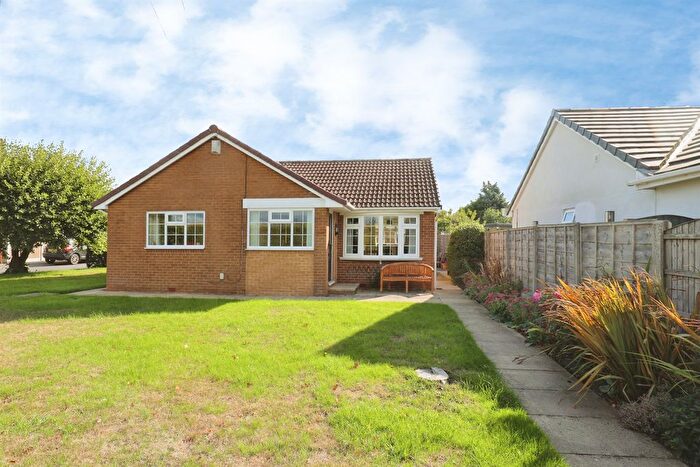 2 Bedroom Detached Bungalow For Sale In Bar Lane, Hambleton, Selby, YO8