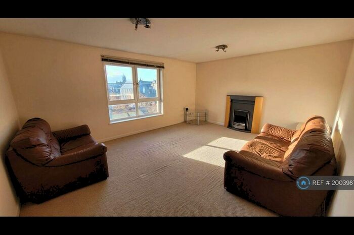 3 Bedroom Flat To Rent In Mary Elmslie Court, Aberdeen, AB24
