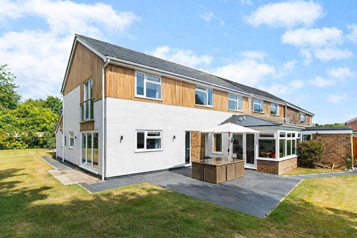 4 Bedroom Detached House For Sale In De Montfort Grove, Hungerford, RG17