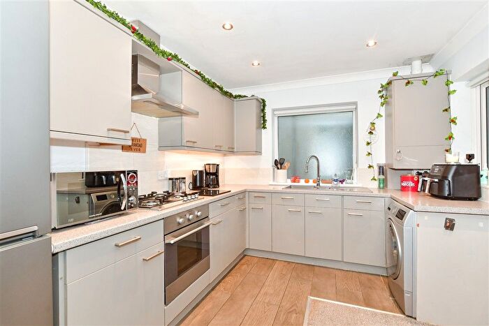 2 Bedroom Detached Bungalow For Sale In Green Lane, Langley, Maidstone, Kent, ME17