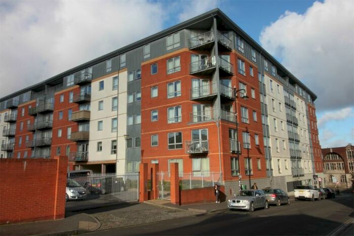 3 Bedroom Apartment To Rent In Quartz Apartments, Hall Street, Jewellery Quarter, B18