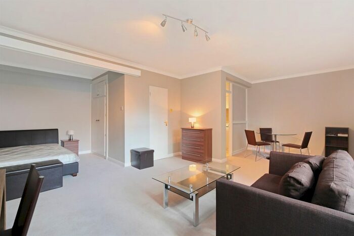 Studio To Rent In Thurloe Street, London, SW7