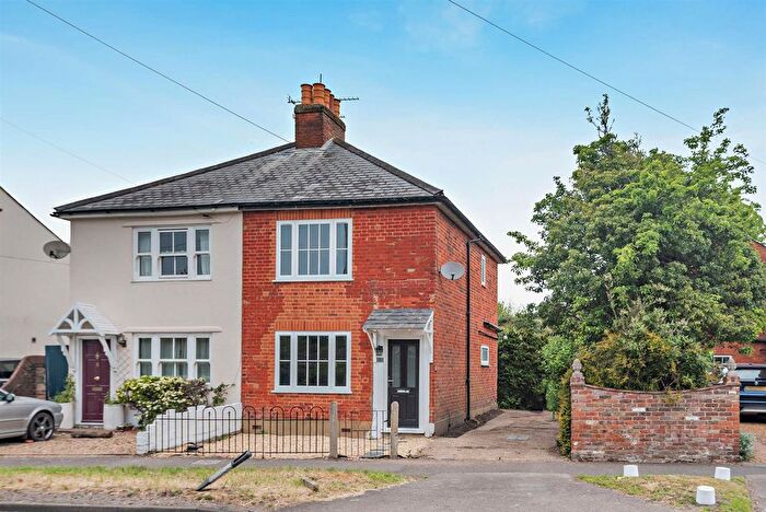 3 Bedroom Semi-Detached House To Rent In Station Road, Chobham, GU24