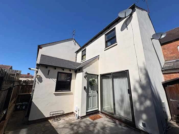 2 Bedroom Semi Detached House For Sale In Davis Alley, Tewkesbury, GL20