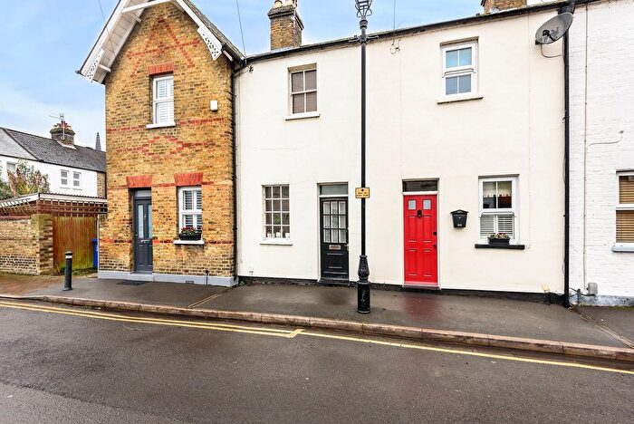 2 Bedroom Terraced House To Rent In Duke Street, Windsor, SL4