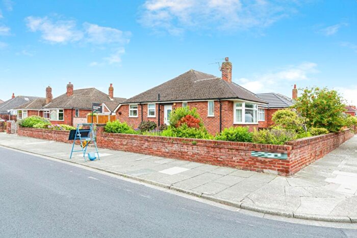 2 Bedroom Bungalow For Sale In Berwick Road, Lytham St. Annes, Lancashire, FY8