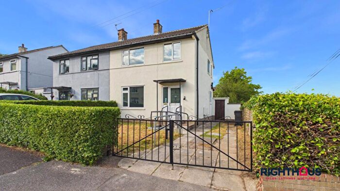 3 Bedroom Semi-Detached House To Rent In Gisbourne Road, Huddersfield, HD2