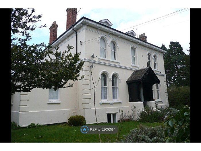 2 Bedroom Flat To Rent In Lansdown Castle Drive, Cheltenham, GL51