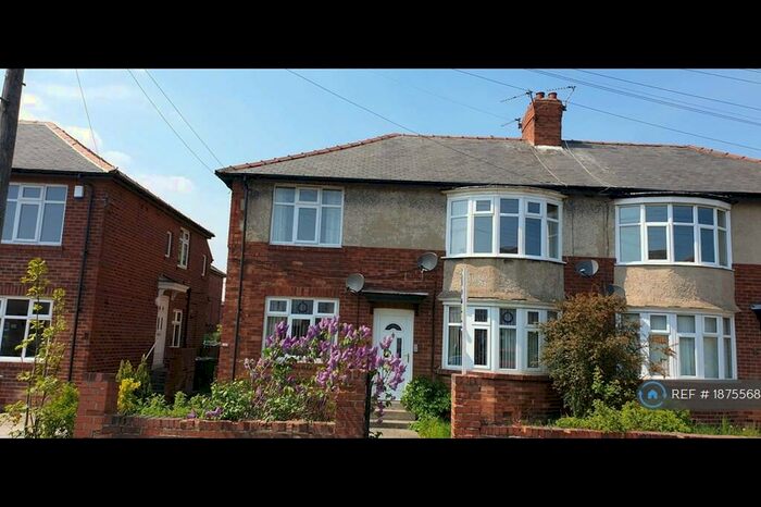 2 Bedroom Flat To Rent In Ferndene Grove, Newcastle Upon Tyne, NE7