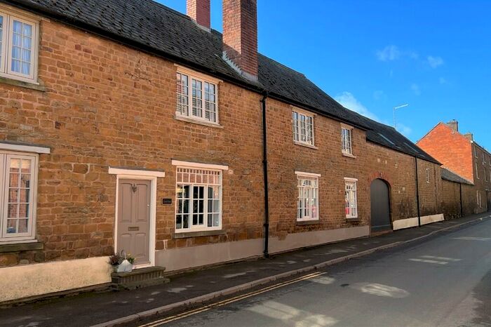 3 Bedroom Cottage For Sale In Old Brewery Court, Somerby, LE14