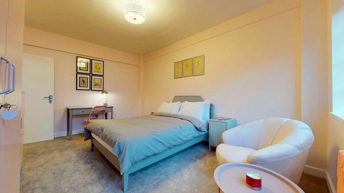 1 Bedroom Flat To Rent In Du Cane Court, Balham High Road, London, SW17