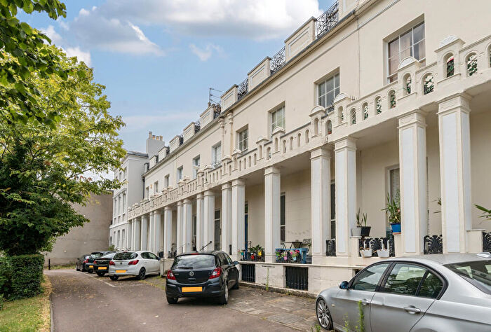 2 Bedroom Apartment For Sale In Winchcombe Street, Cheltenham, Gloucestershire, GL52