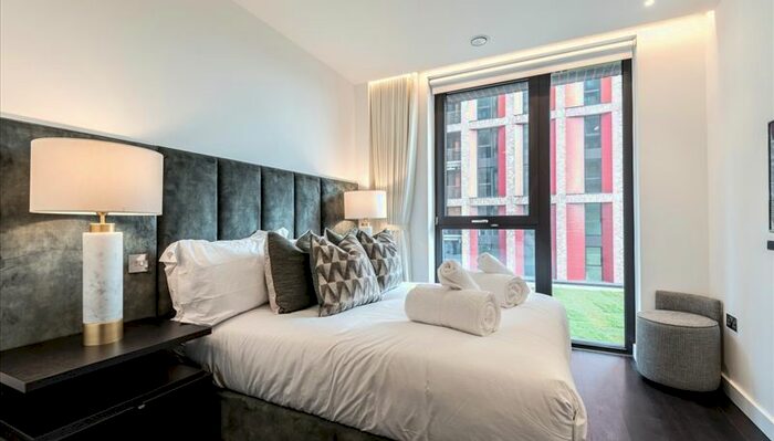 1 Bedroom Flat To Rent In Thornes House, Nine Elms, London, SW11