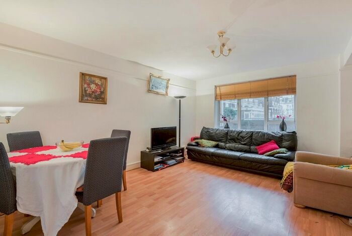 1 Bedroom Flat To Rent In Abbots Manor, London, SW1V
