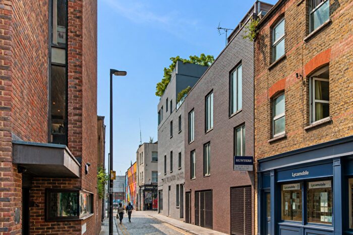 3 Bedroom House For Sale In Chance Street, Shoreditch, E2