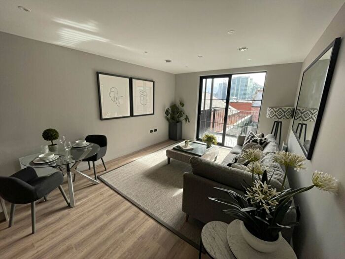2 Bedroom Flat To Rent In Pressworks, - Northwood Street, Birmingham, West Midlands, B3