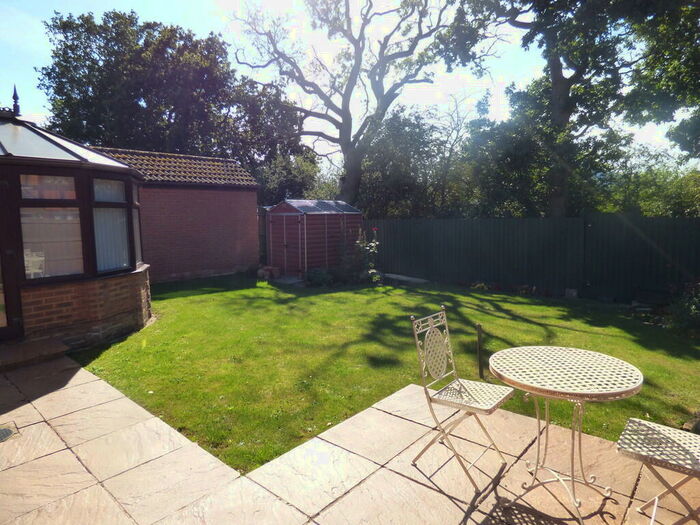 4 Bedroom Detached House To Rent In Bullfinch Close, Swindon, SN3