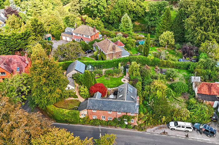 4 Bedroom Detached House For Sale In High Street, Selborne, Alton, Hampshire, GU34