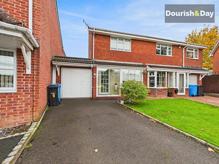 2 Bedroom Semi Detached House For Sale In Foxglove Close, Featherstone, WV10