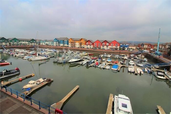 2 Bedroom Flat To Rent In Pilot Wharf, Exmouth, EX8