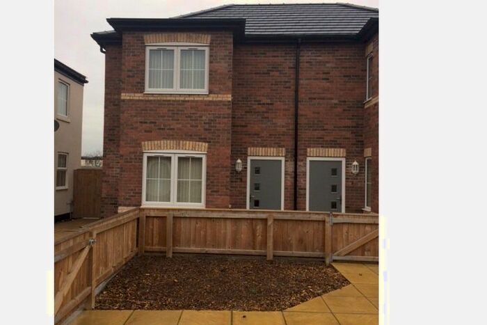 2 Bedroom Mews House To Rent In The Mews, Coltman Street, Hull, HU3