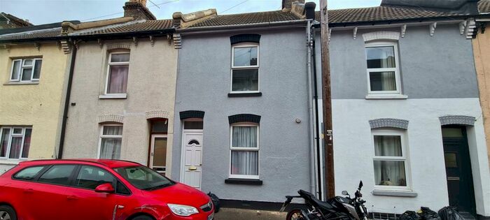 3 Bedroom House To Rent In Ernest Road, Chatham, ME4