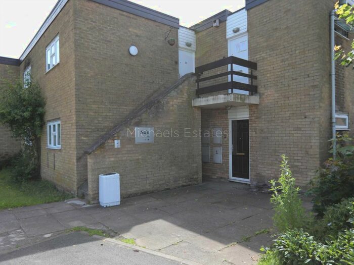 1 Bedroom Studio To Rent In Halls Court, Stoney Stanton, LE9