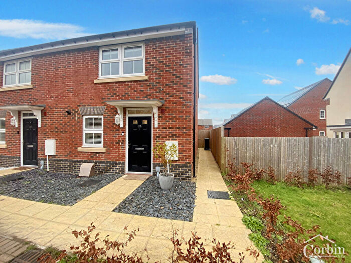 3 Bedroom Detached House To Rent In Neville Gardens, Bournemouth, BH11