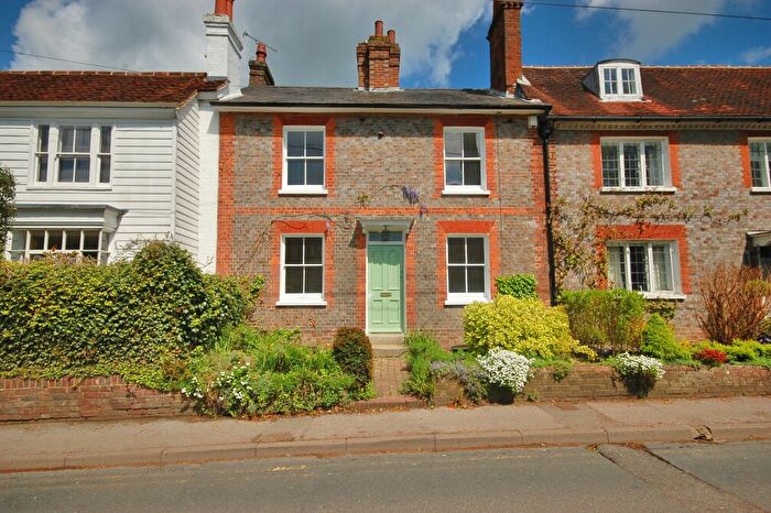 3 Bedroom Property To Rent In Church Street, Uckfield, TN22