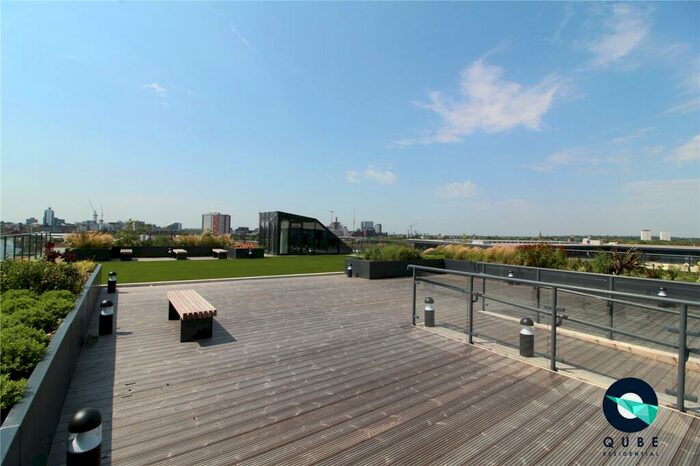 2 Bedroom Flat To Rent In Bridgewater Point, Ordsall Lane, Salford, M5
