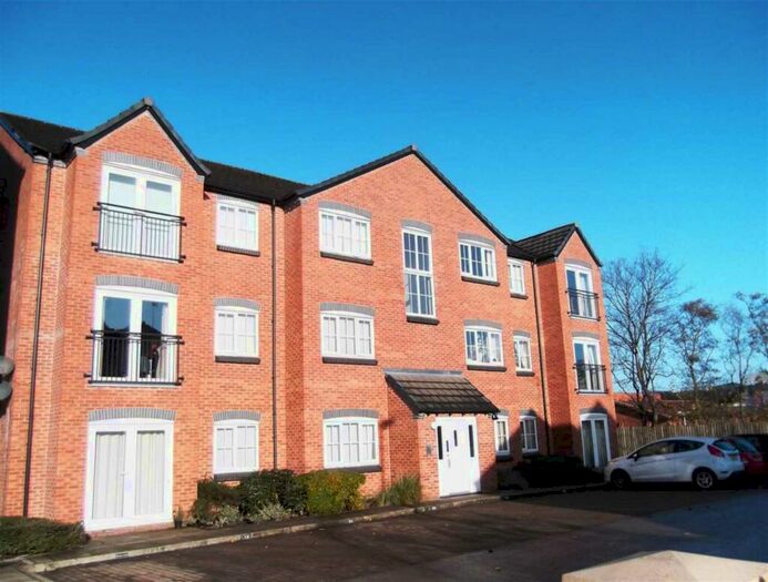 Flats to rent in Royton, Greater Manchester