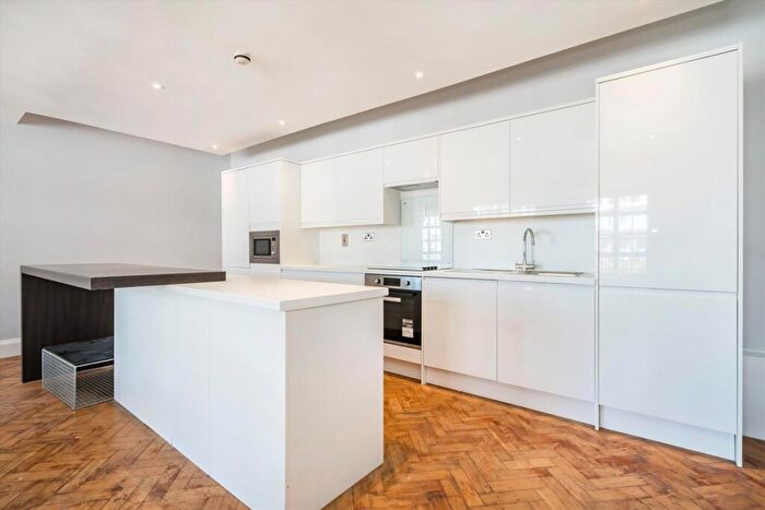 4 Bedroom Flat To Rent In Lewisham High Street, Lewisham, SE13