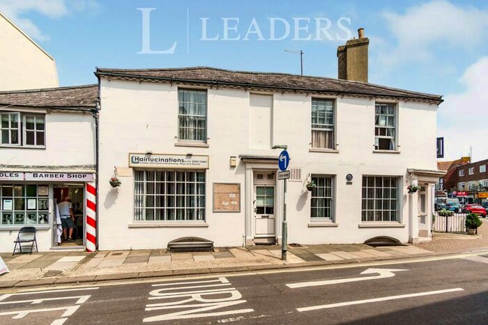 1 Bedroom Flat To Rent In Surrey Street, Littlehampton, BN17