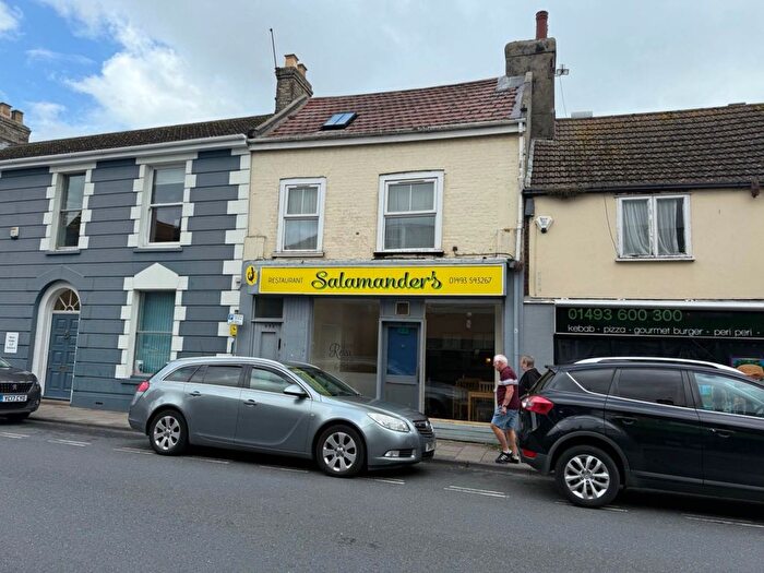 3 Bedroom Flat For Sale In High Street, Gorleston, NR31