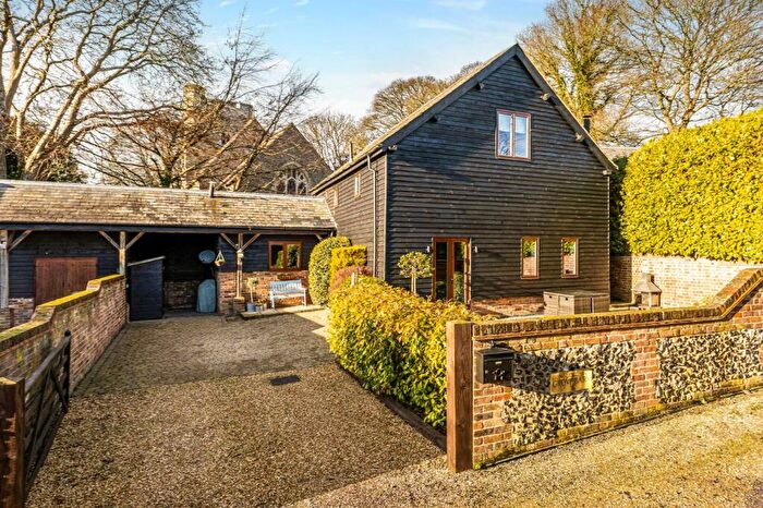 4 Bedroom Barn Conversion For Sale In St. Marys Court, Church End, Kensworth, Bedfordshire, LU6