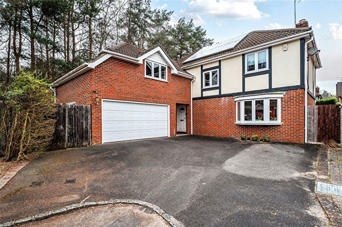 5 Bedroom Detached House For Sale In Faversham Road, Sandhurst, Berkshire, GU47