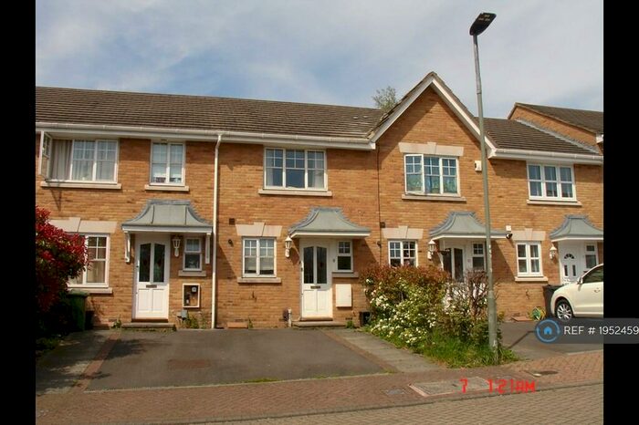 2 Bedroom Terraced House To Rent In Farrier Close, Bromley/Bckley, BR1