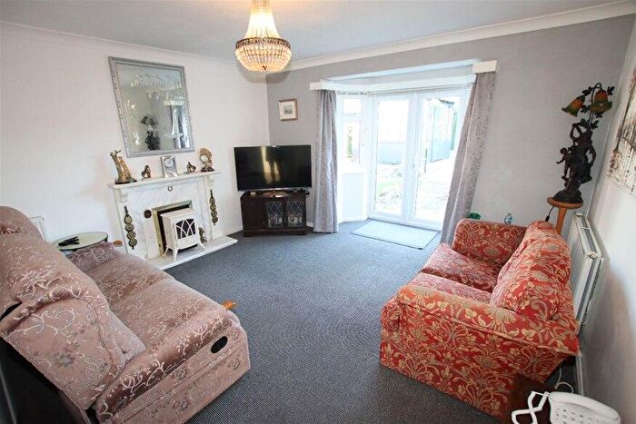 2 Bedroom Detached Bungalow For Sale In Uplands Road, Clacton On Sea, CO15