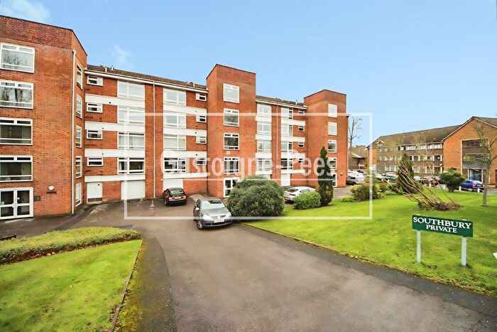 2 Bedroom Flat To Rent In Lawn Road, Guildford, GU2
