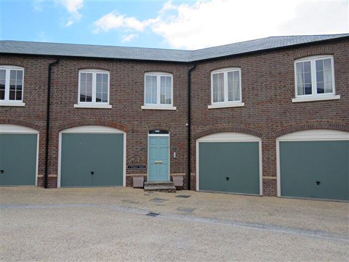 2 Bedroom Flat To Rent In Vickery Court, DT1